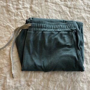 Vuori Performance Joggers